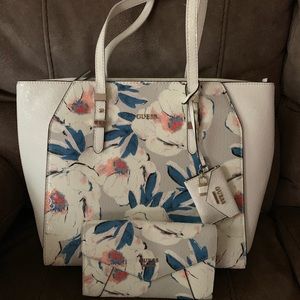 Guess Spring summer tote bag wallet set